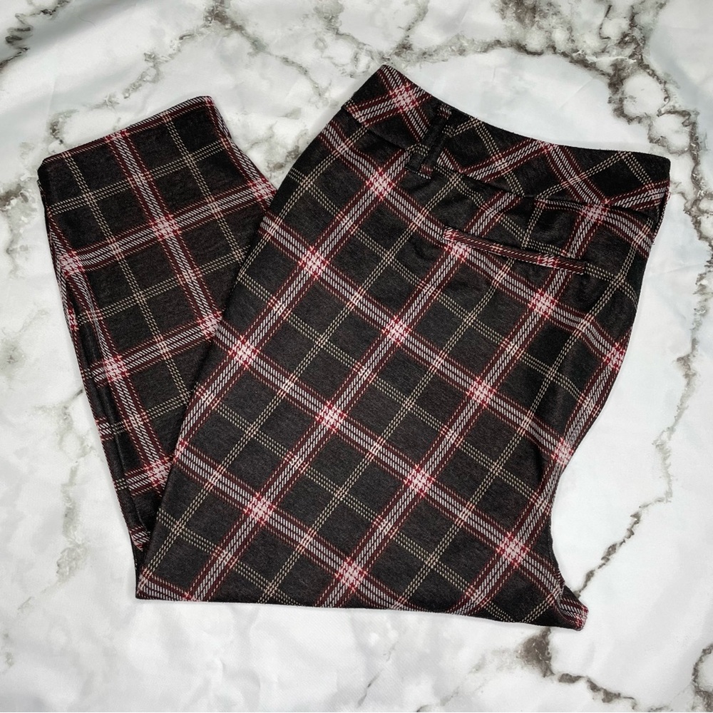 Torrid Plaid cropped pant 26